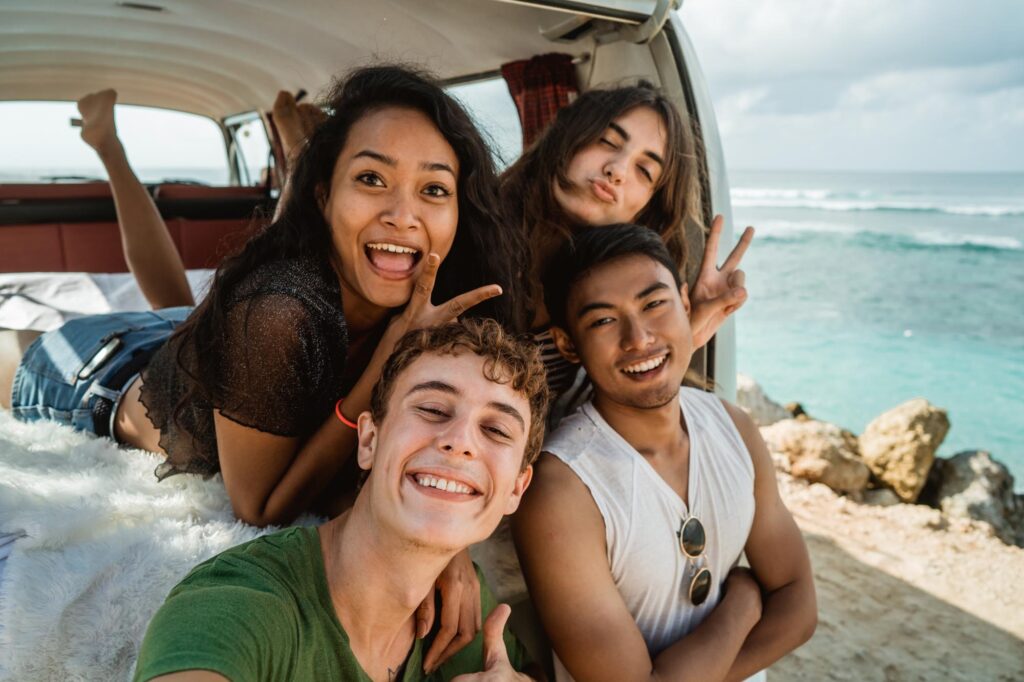 telling friends about addiction treatment